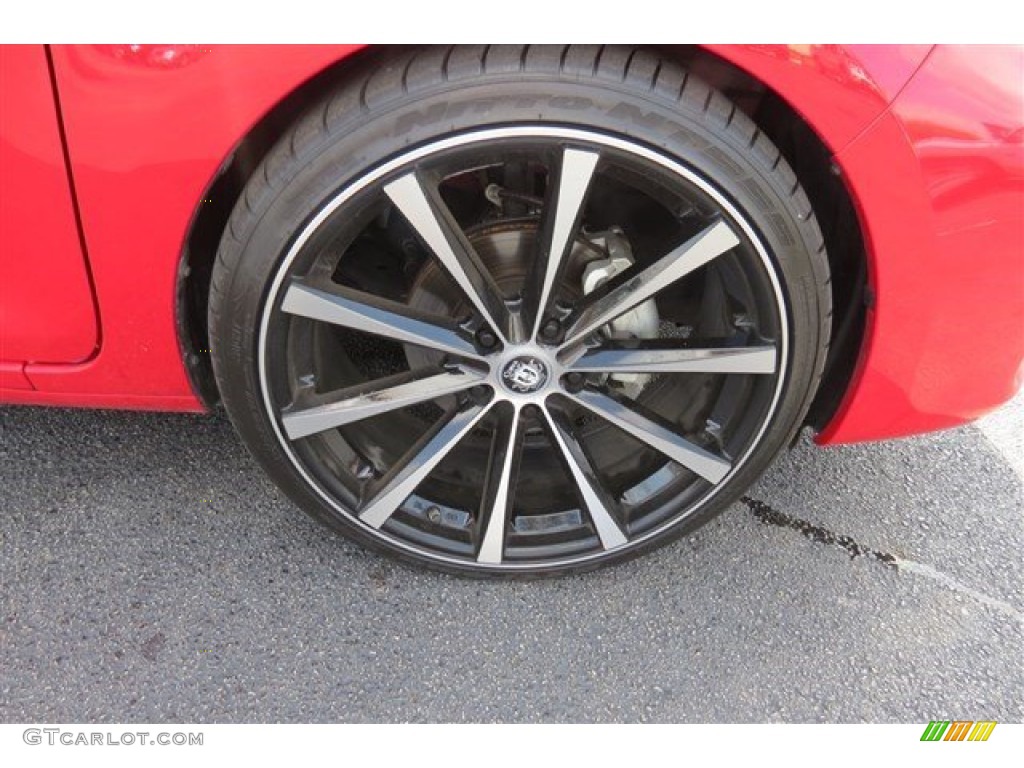 2014 xB  - Absolutely Red / Dark Gray photo #9