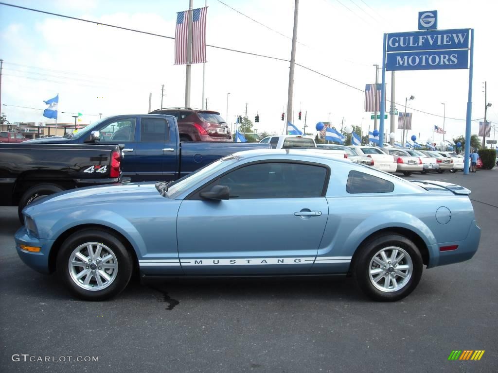 2007 Mustang V6 Premium Coupe - Windveil Blue Metallic / Light Graphite photo #2