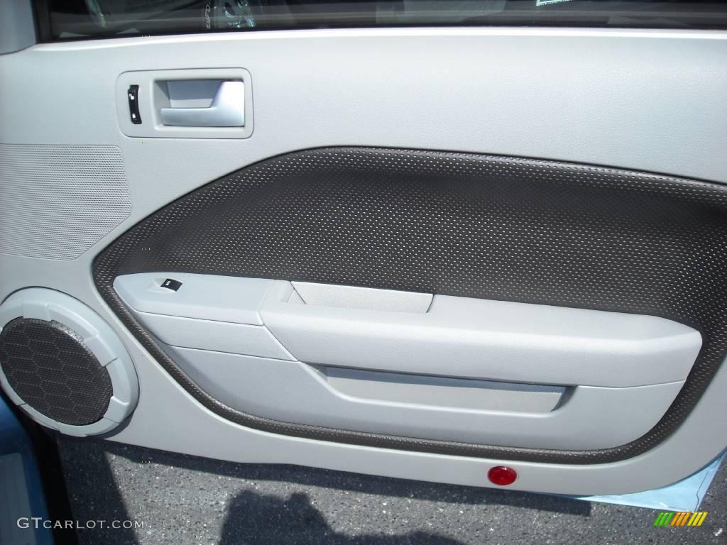 2007 Mustang V6 Premium Coupe - Windveil Blue Metallic / Light Graphite photo #10