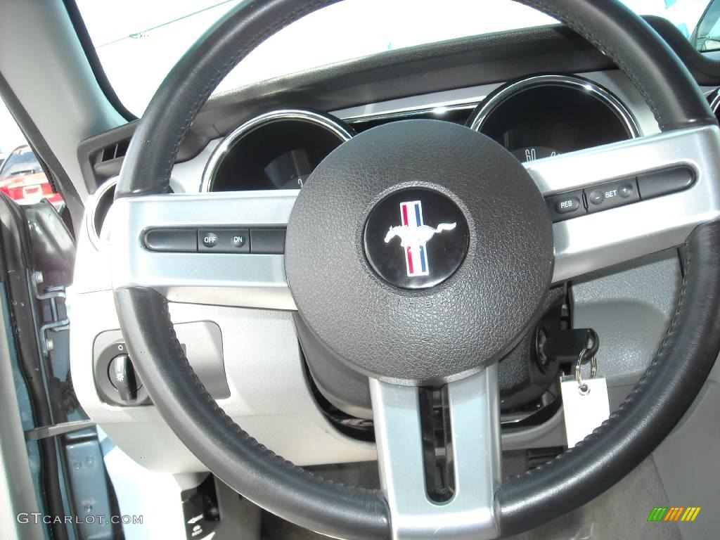 2007 Mustang V6 Premium Coupe - Windveil Blue Metallic / Light Graphite photo #17