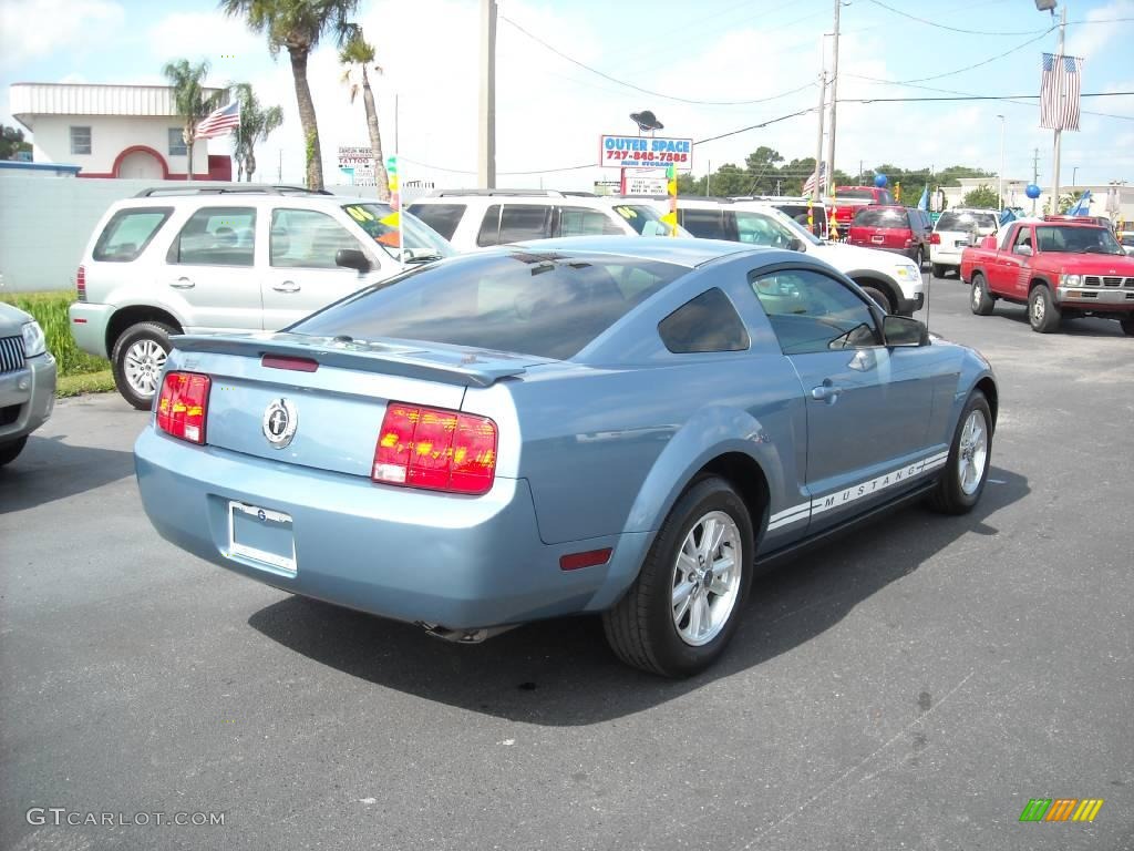 2007 Mustang V6 Premium Coupe - Windveil Blue Metallic / Light Graphite photo #24