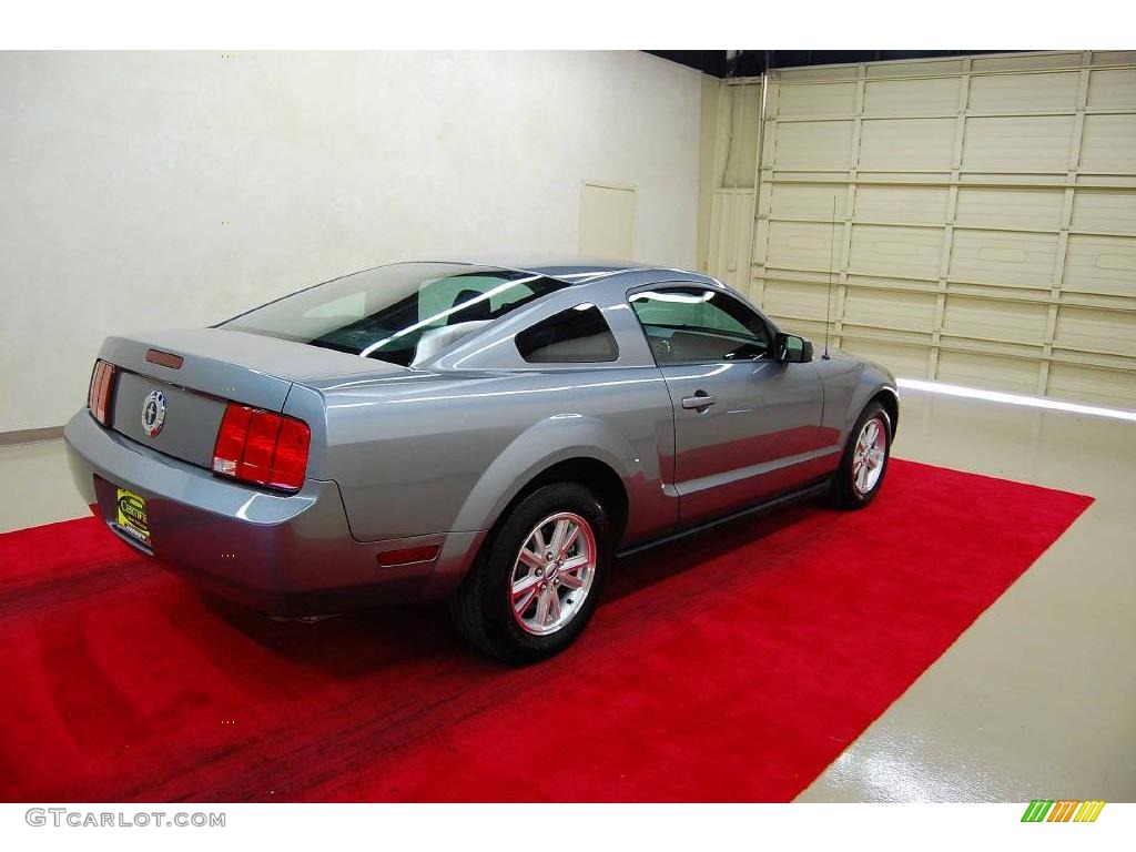 2007 Mustang V6 Deluxe Coupe - Windveil Blue Metallic / Dark Charcoal photo #6