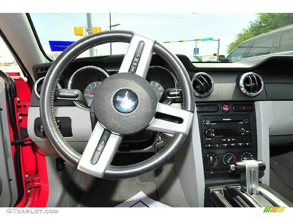 2007 Mustang V6 Deluxe Coupe - Torch Red / Light Graphite photo #19