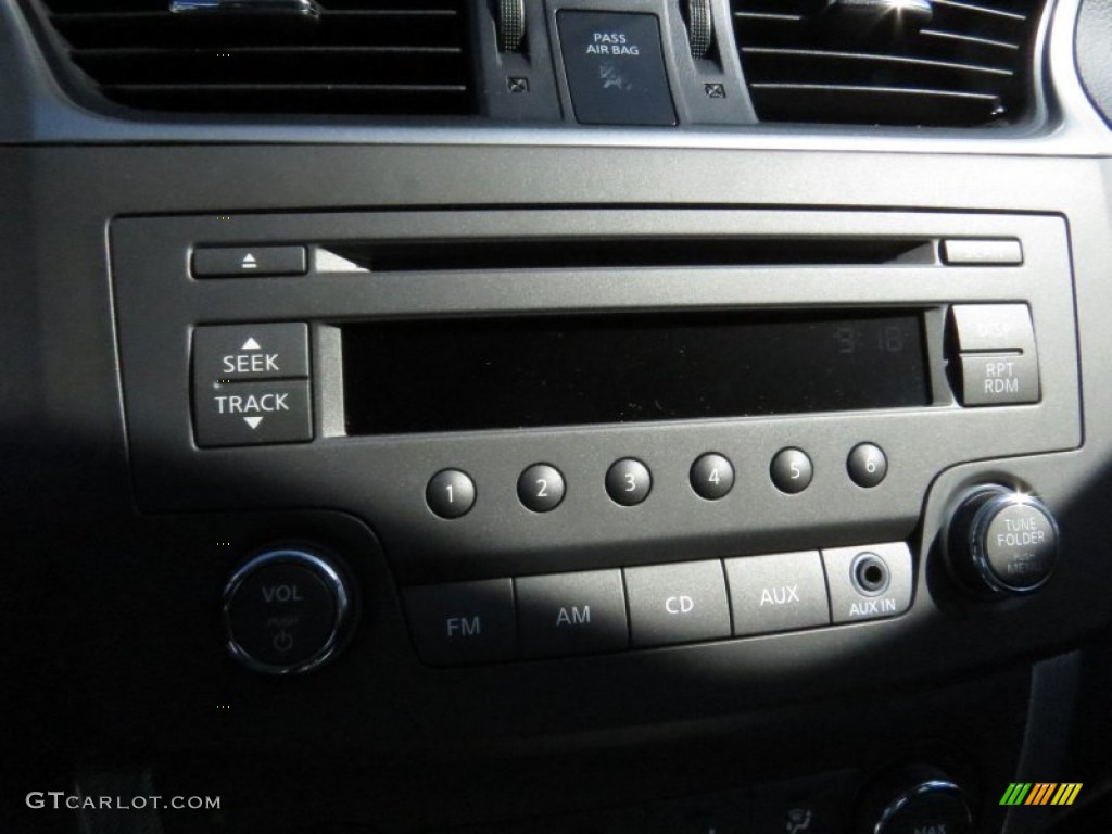 2014 Sentra SR - Super Black / Charcoal photo #15