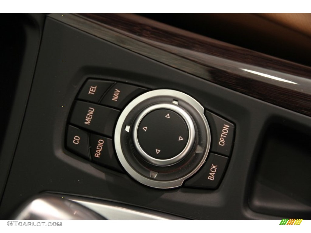 2013 BMW X6 xDrive50i Controls Photo #95869263
