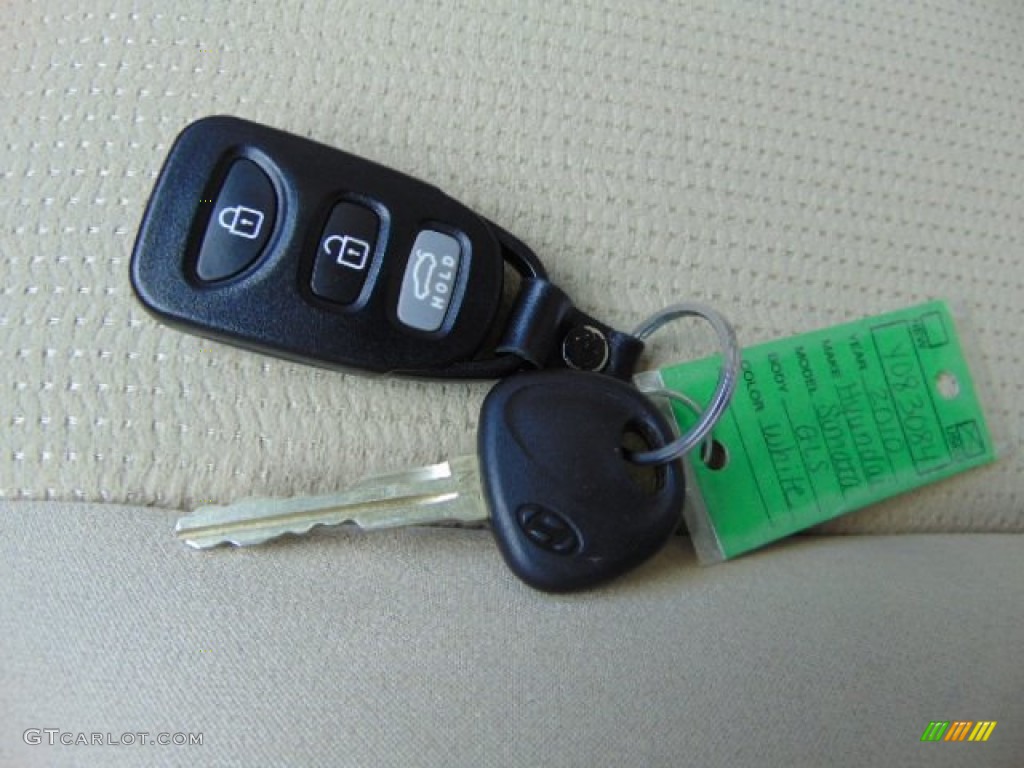 2010 Sonata GLS - Pearl White / Camel photo #17