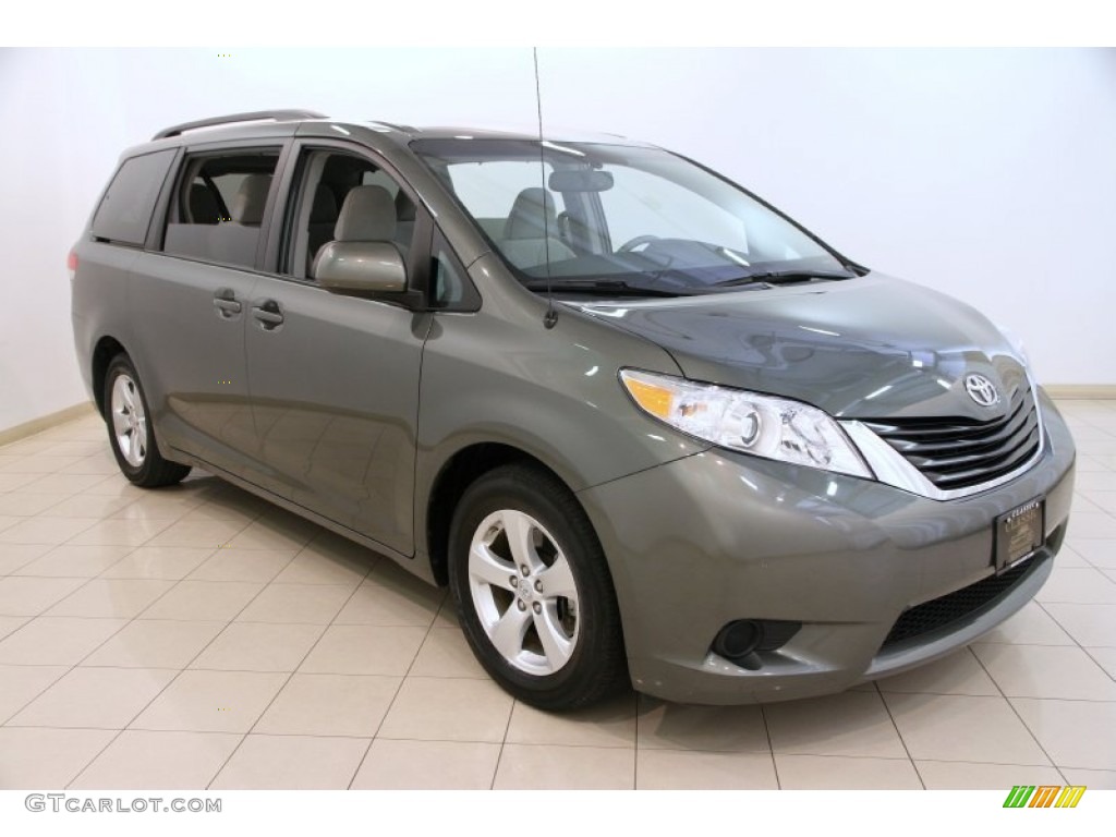 2013 Sienna LE - Cypress Green Pearl / Light Gray photo #1