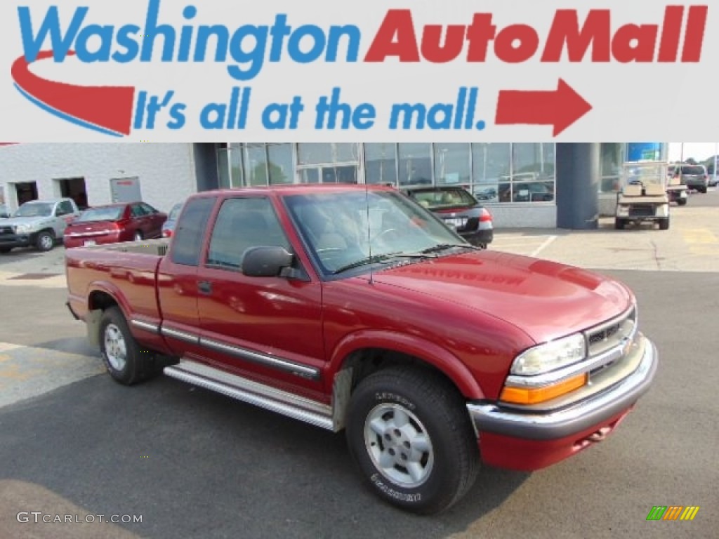 2003 S10 LS Extended Cab 4x4 - Dark Cherry Red Metallic / Graphite photo #1