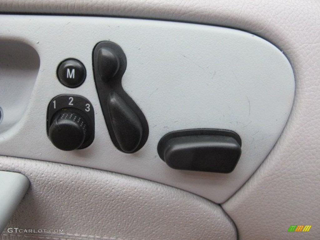 2003 Mercedes-Benz C 320 Sedan Controls Photo #95874409