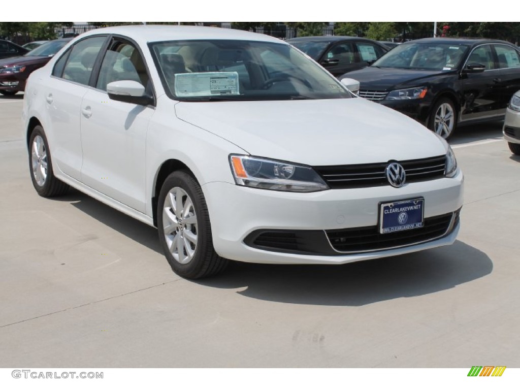 Pure White Volkswagen Jetta