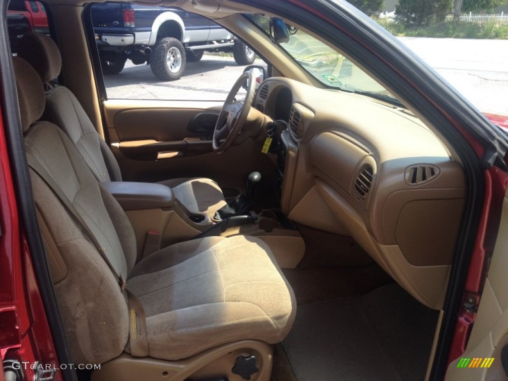 2002 TrailBlazer LS 4x4 - Majestic Red Metallic / Medium Oak photo #11