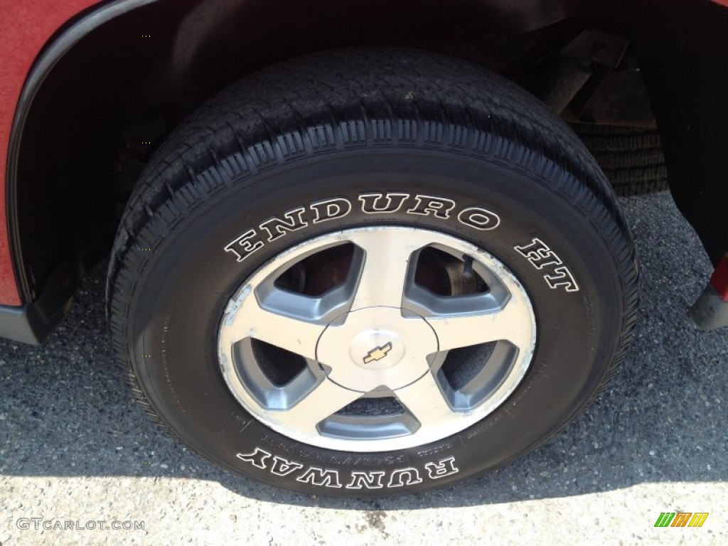 2002 TrailBlazer LS 4x4 - Majestic Red Metallic / Medium Oak photo #18