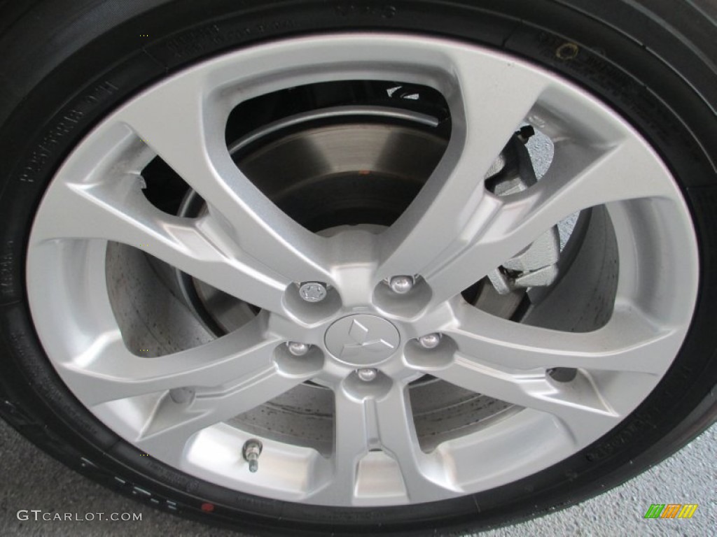 2015 Mitsubishi Outlander SE Wheel Photo #95878309
