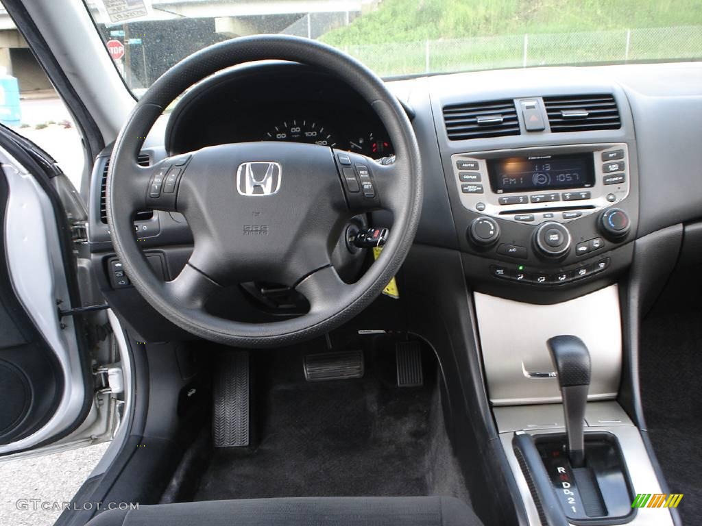 2006 Accord EX Sedan - Alabaster Silver Metallic / Black photo #17