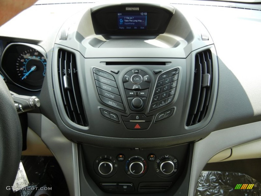 2014 Ford Escape SE 2.0L EcoBoost Controls Photos
