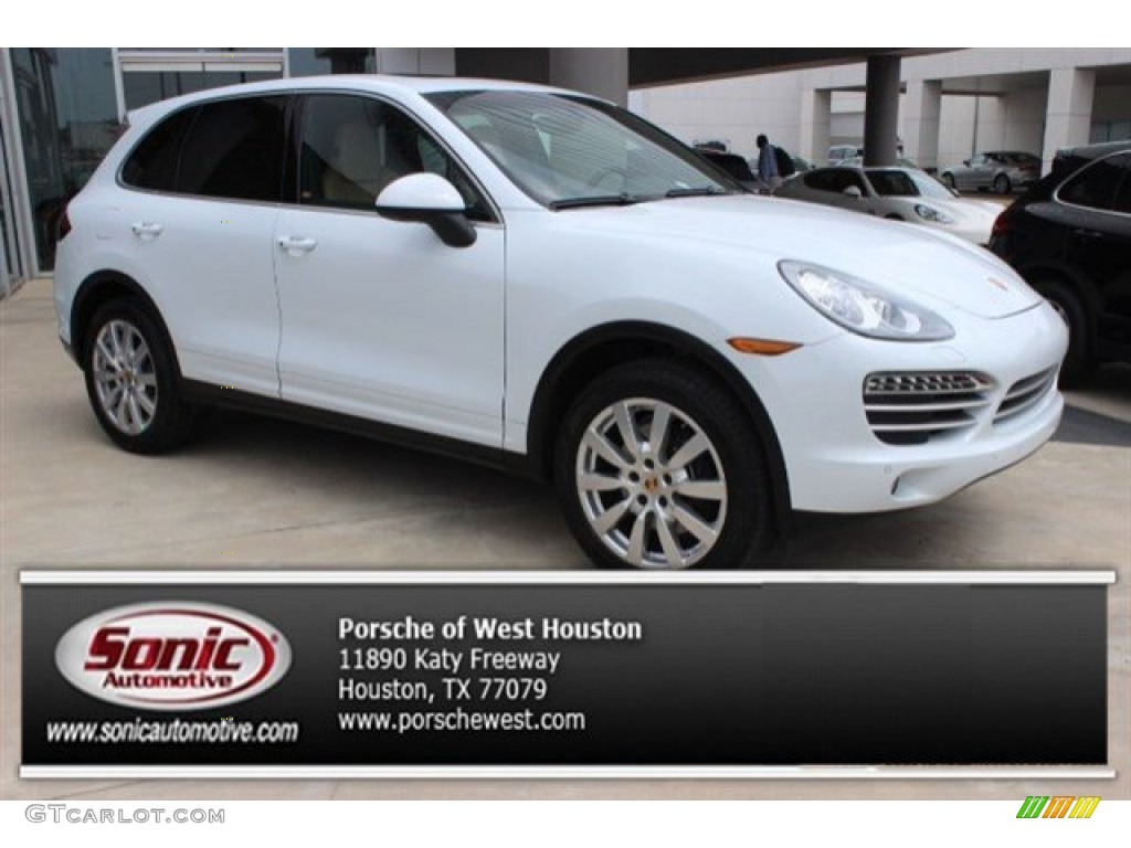 2014 Cayenne Platinum Edition - White / Black/Luxor Beige photo #1