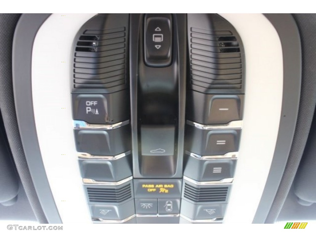 2014 Porsche Cayenne Platinum Edition Controls Photo #95885428