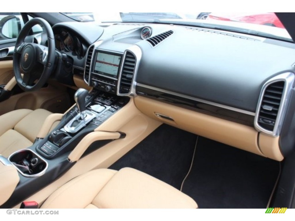 2014 Porsche Cayenne Platinum Edition Dashboard Photos