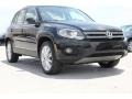 Deep Black Metallic 2013 Volkswagen Tiguan SE 4Motion