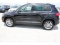 Deep Black Metallic - Tiguan SE 4Motion Photo No. 4