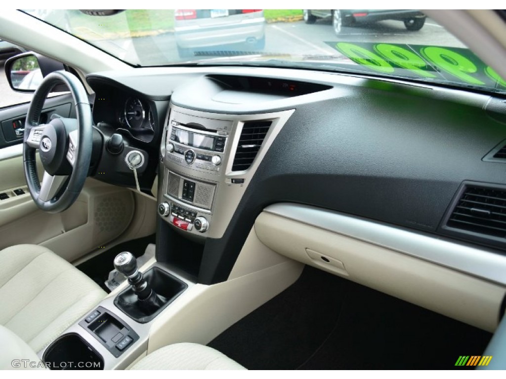 2011 Subaru Outback 2.5i Premium Wagon Warm Ivory Dashboard Photo #95890423