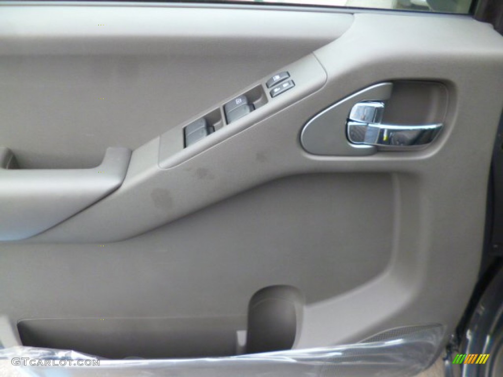 2014 Frontier Pro-4X Crew Cab 4x4 - Night Armor / Pro-4X Graphite/Steel photo #17