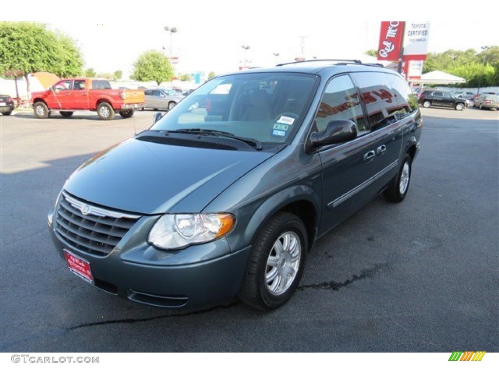 2006 Town & Country Touring - Magnesium Pearl / Medium Slate Gray photo #3