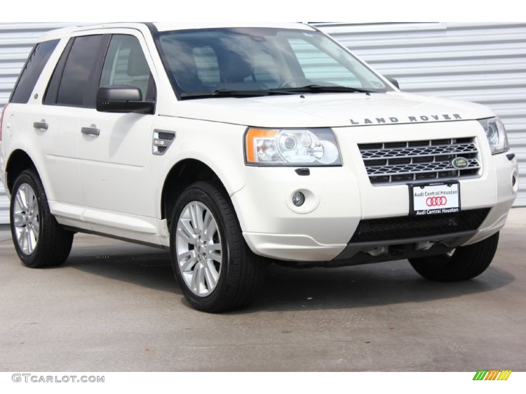 Alaska White Land Rover LR2