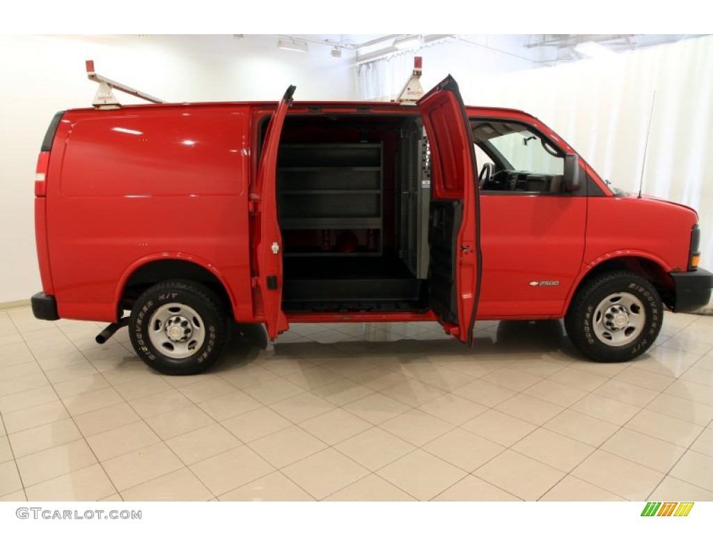 Victory Red 2006 Chevrolet Express 2500 Commercial Van Exterior Photo #95902603