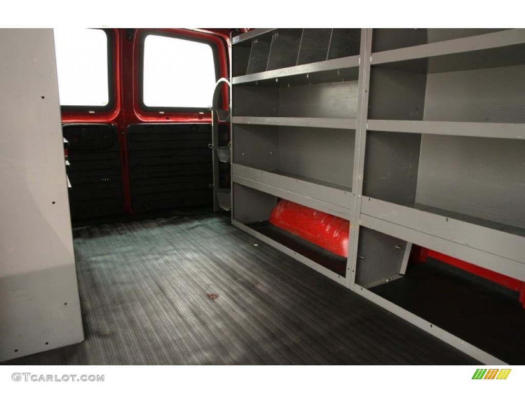 2006 Express 2500 Commercial Van - Victory Red / Medium Dark Pewter photo #12