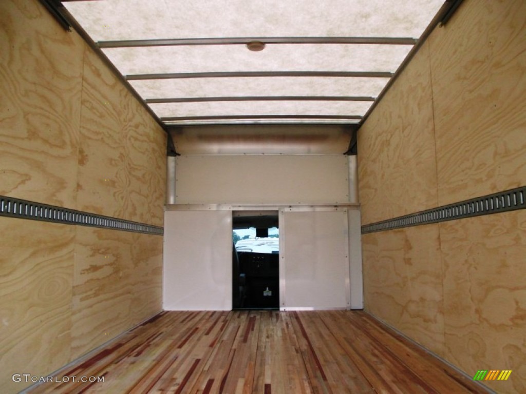 2014 Savana Cutaway 3500 Commercial Moving Truck - Summit White / Medium Pewter photo #18