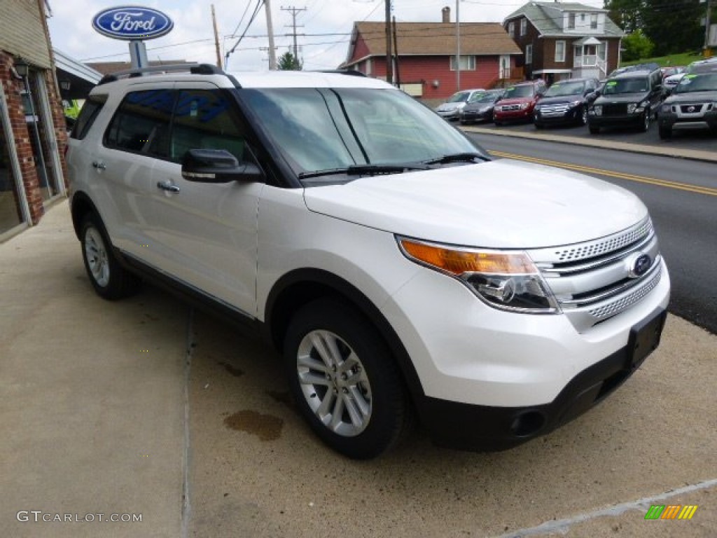 2015 Explorer XLT 4WD - White Platinum / Medium Light Stone photo #3