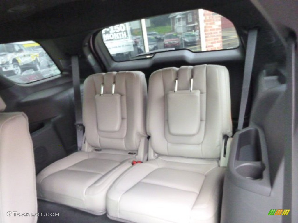 2015 Explorer XLT 4WD - White Platinum / Medium Light Stone photo #11