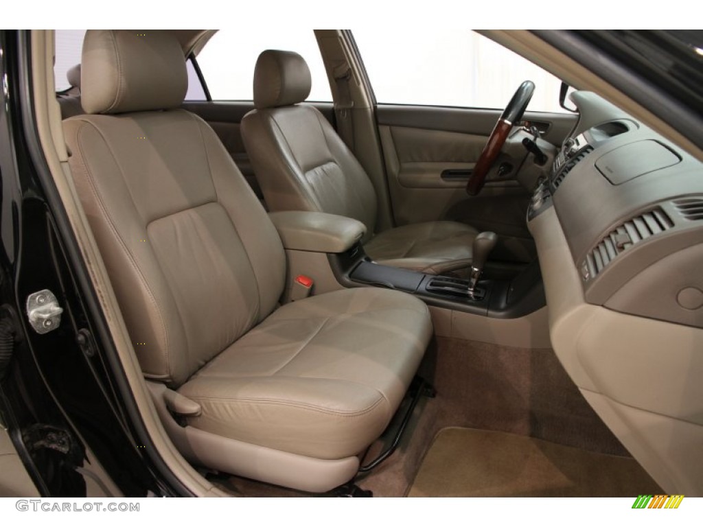 2006 Toyota Camry SE Front Seat Photos