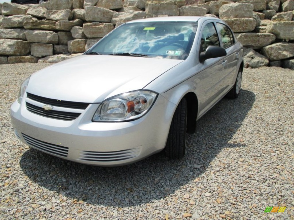 2010 Cobalt LS Sedan - Silver Ice Metallic / Gray photo #2