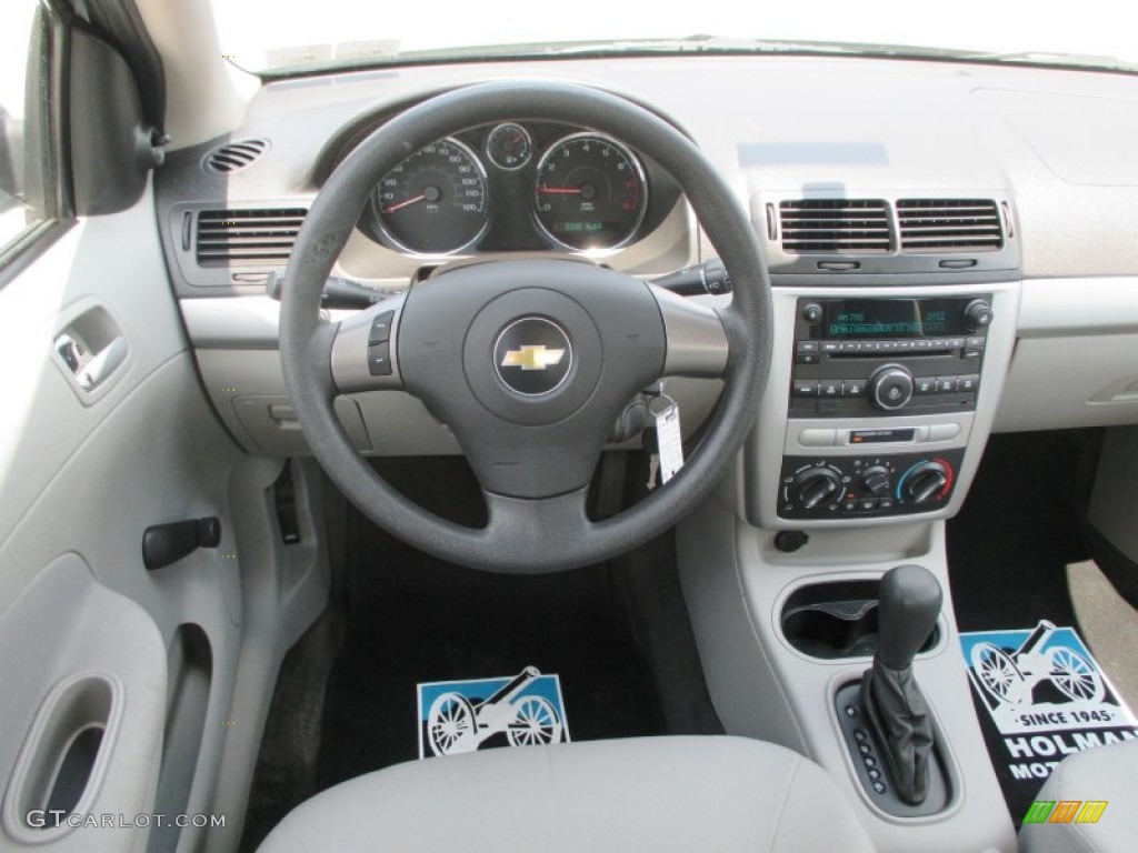 2010 Cobalt LS Sedan - Silver Ice Metallic / Gray photo #12