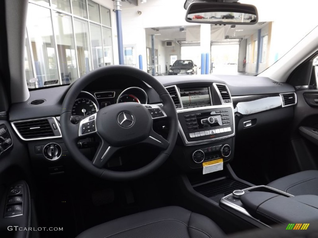 2014 ML 350 BlueTEC 4Matic - Obsidian Black Metallic / Black photo #7