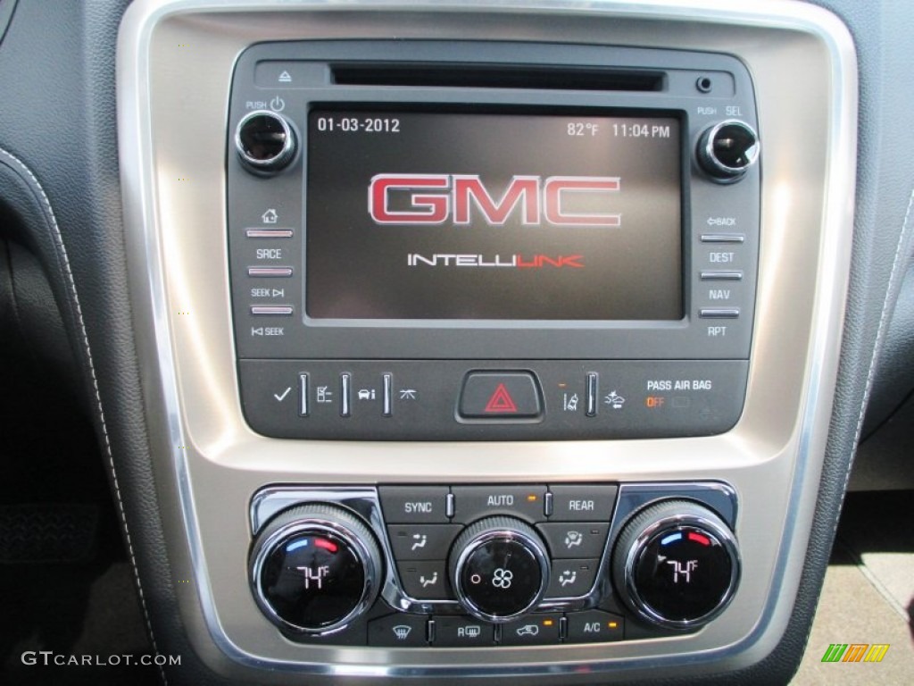 2015 GMC Acadia Denali AWD Controls Photo #95915617