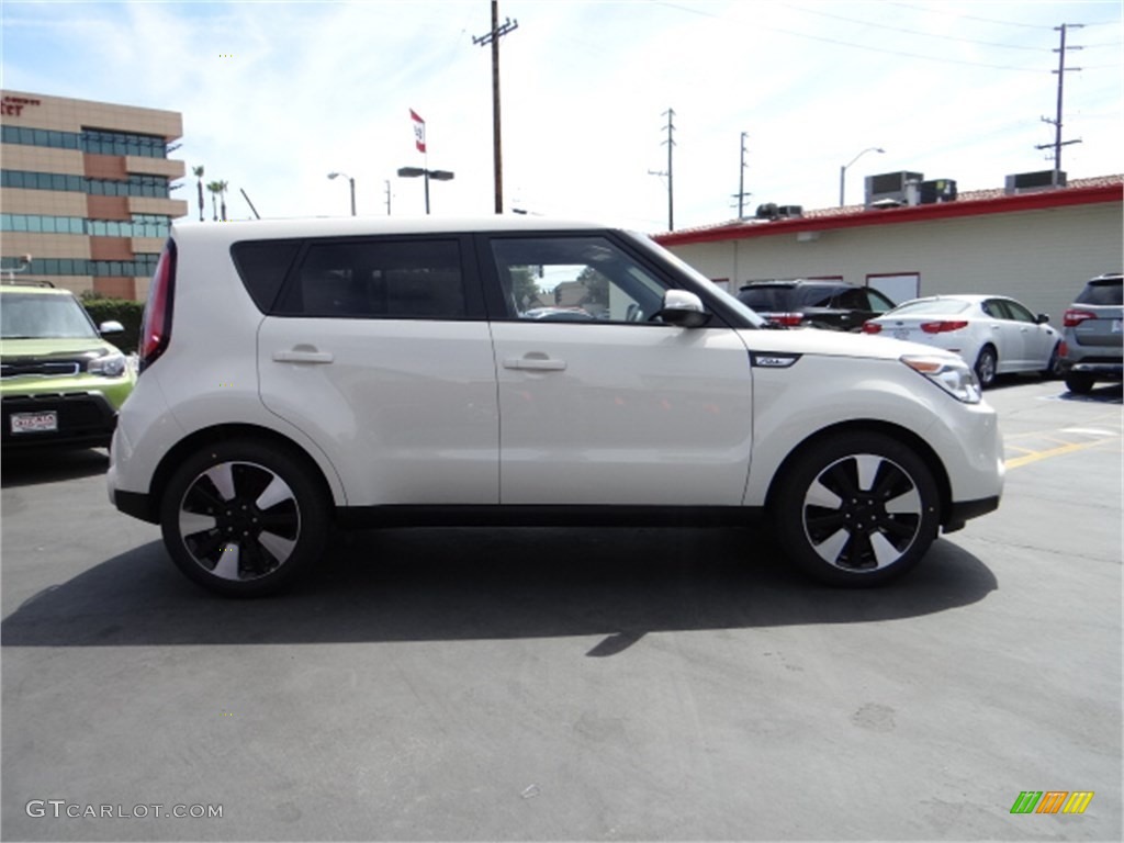Clear White 2015 Kia Soul ! Exterior Photo #95917342