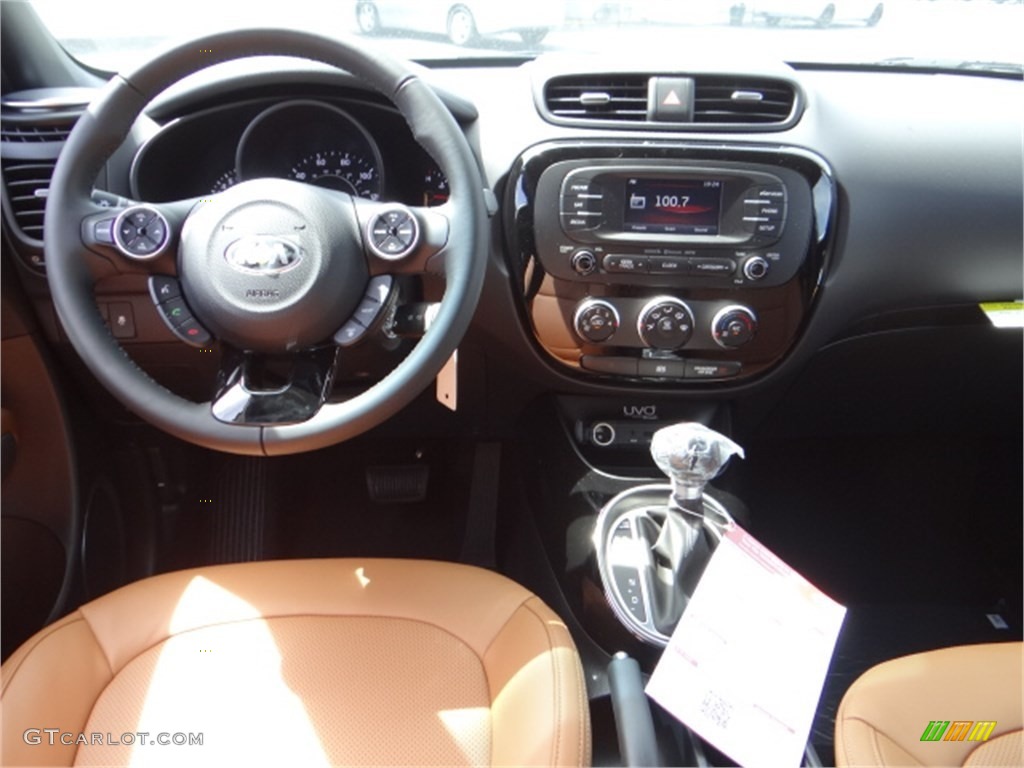 2015 Kia Soul ! Umber Brown Nappa Dashboard Photo #95917597