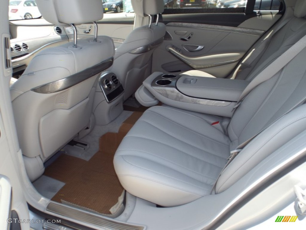 2015 Mercedes-Benz S 550 Sedan Rear Seat Photo #95919821