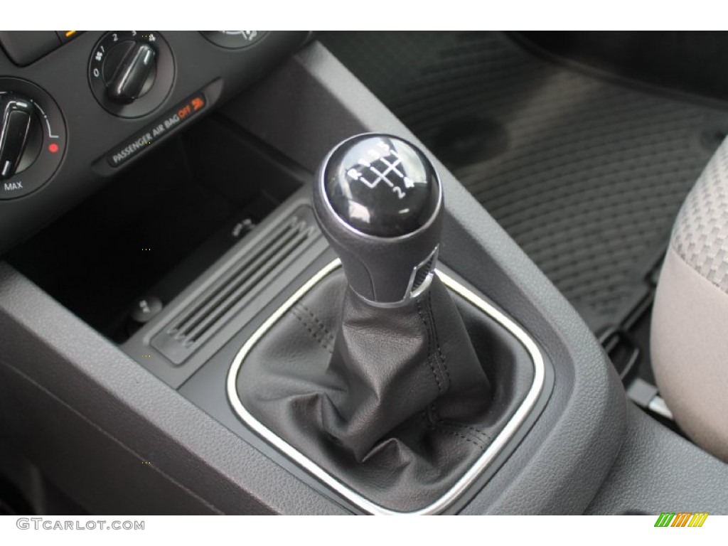 2014 Volkswagen Jetta S Sedan Transmission Photos