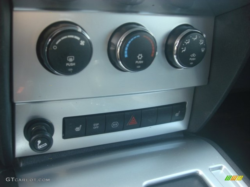 2007 Nitro R/T - Black / Dark Slate Gray photo #5