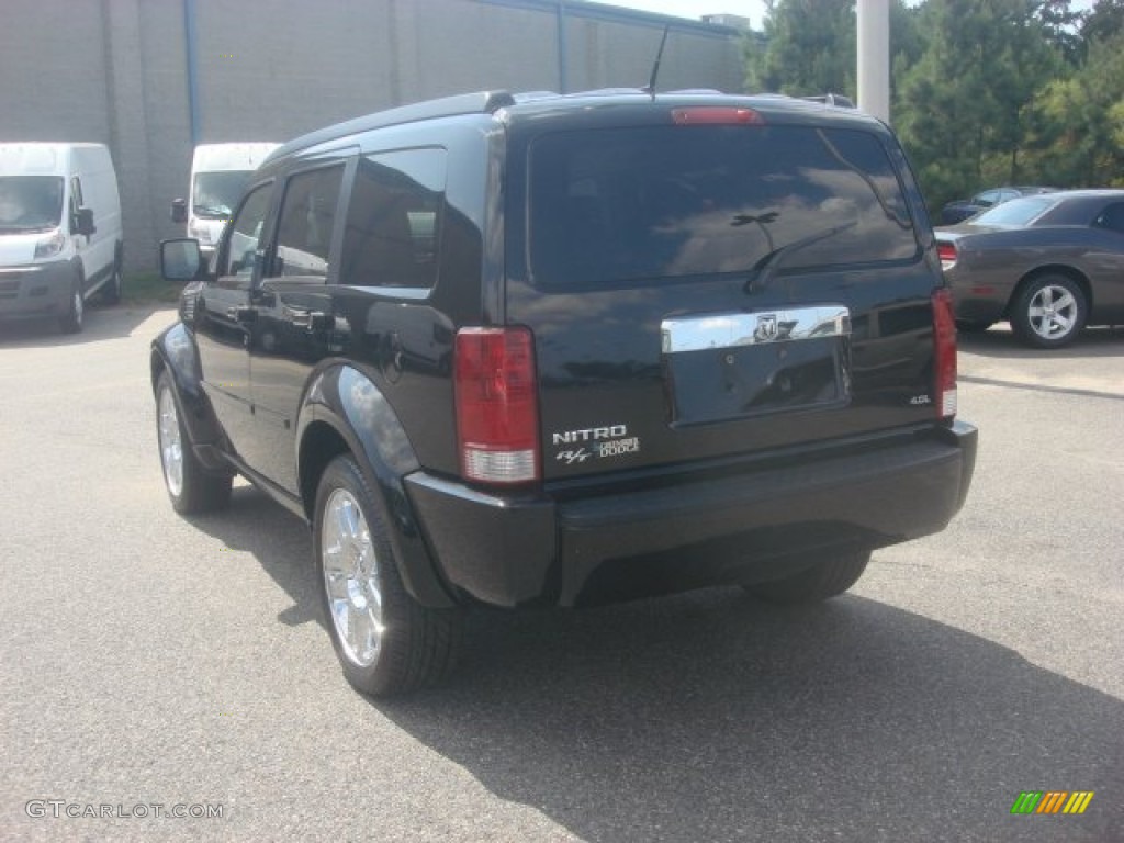 2007 Nitro R/T - Black / Dark Slate Gray photo #11