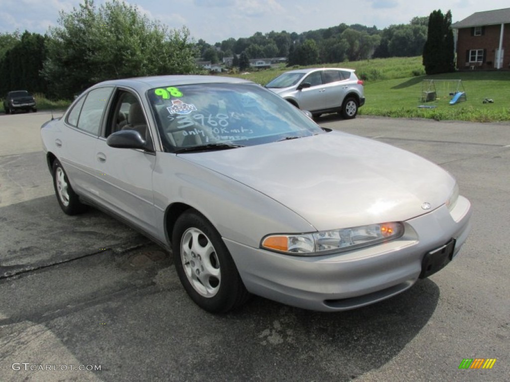 1998 Intrigue  - Silver Metallic / Gray photo #7