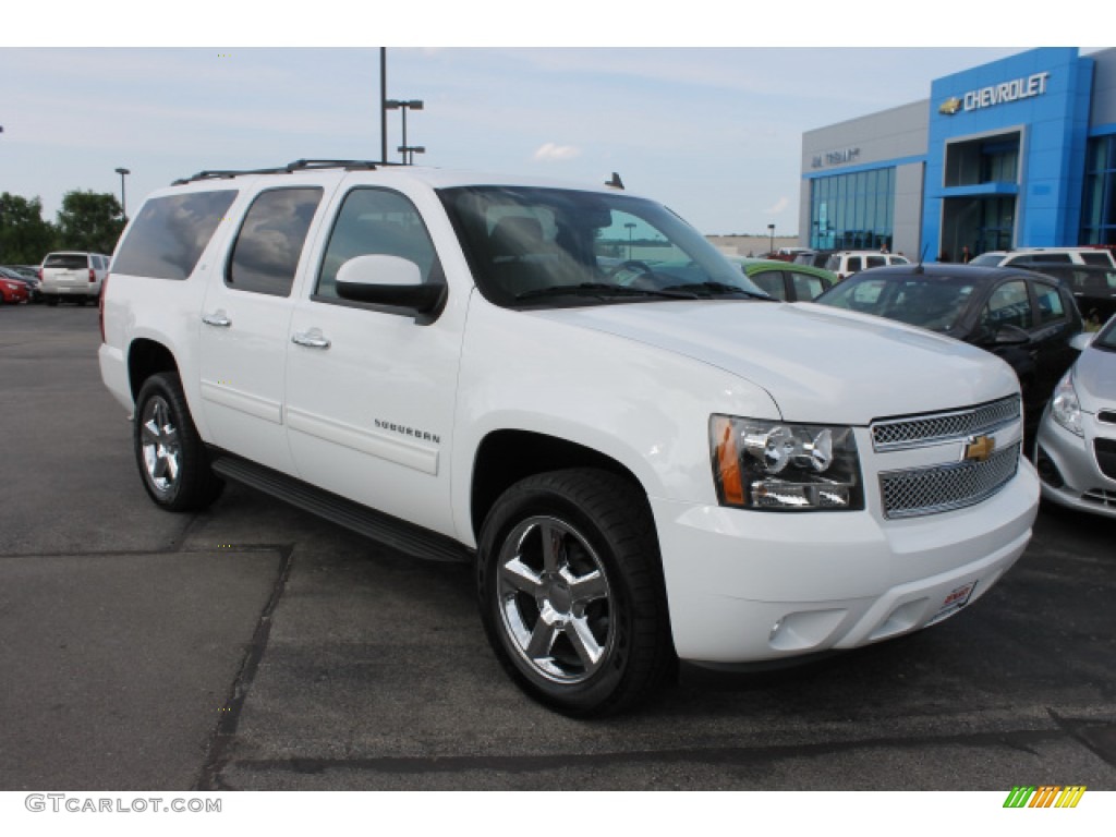 2014 Suburban LT 4x4 - Summit White / Ebony photo #2