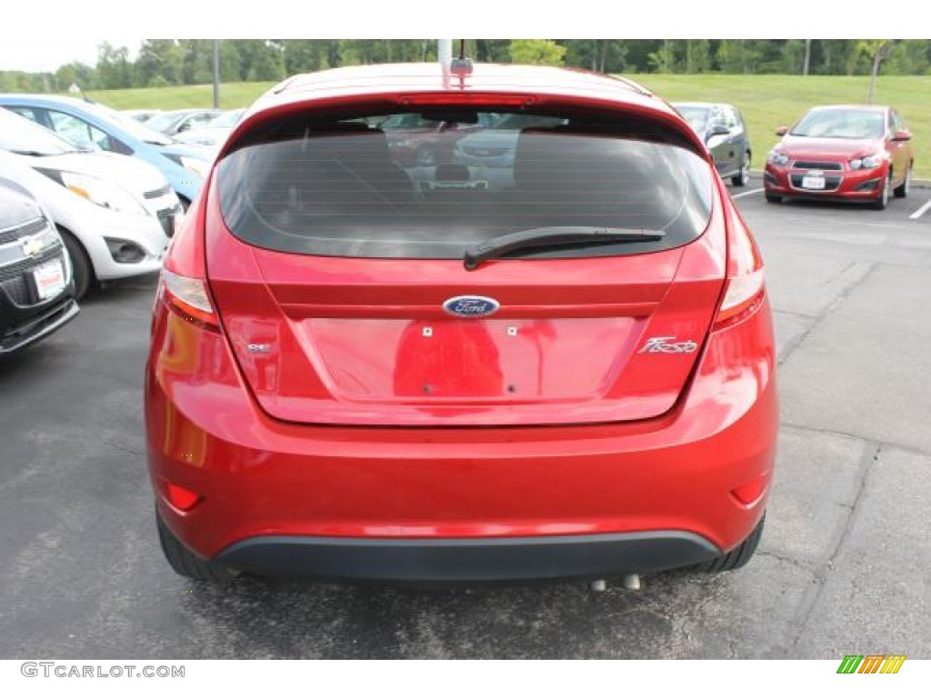 2011 Fiesta SE Hatchback - Red Candy Metallic / Light Stone/Charcoal Black Cloth photo #6