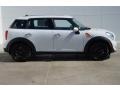 Light White - Cooper Countryman Photo No. 2
