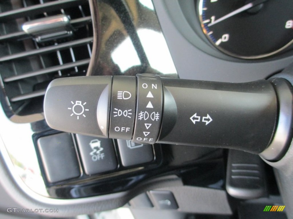 2015 Mitsubishi Outlander SE Controls Photo #95941891