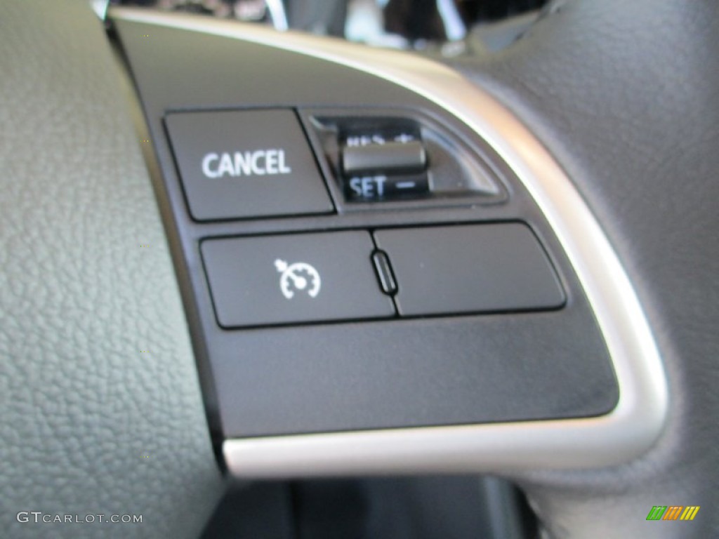 2015 Mitsubishi Outlander SE Controls Photo #95941948